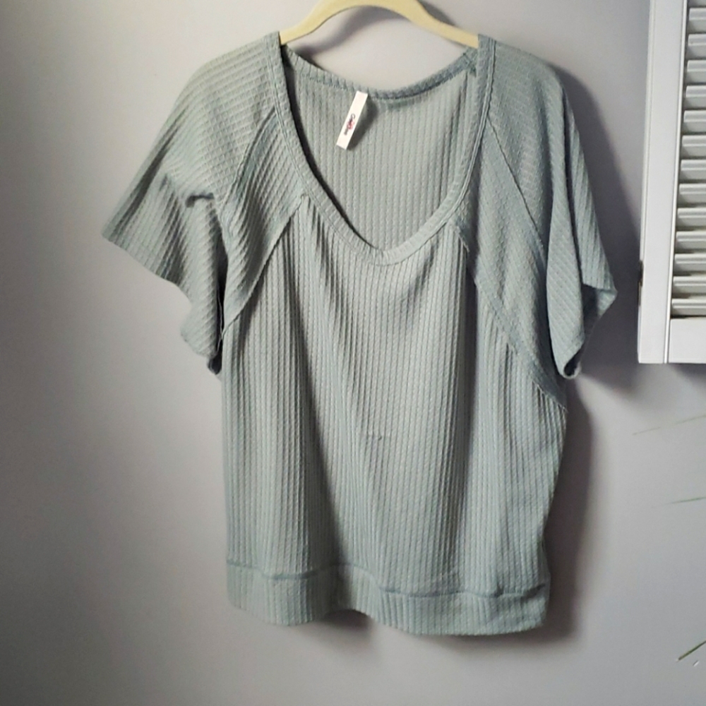 Large GeeGee Shirt Sleeve Knitted Blouse